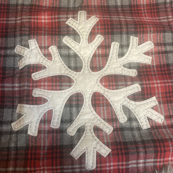 NWTChristmas tree skirt - Picture 2 of 3